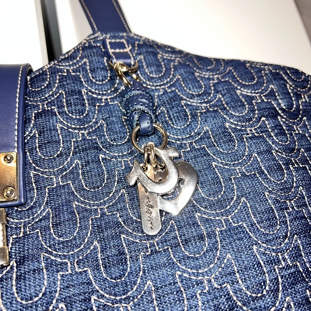 FREE GIFT WITH PURCHASE True Religion Blue Patterned Shoulder Bag